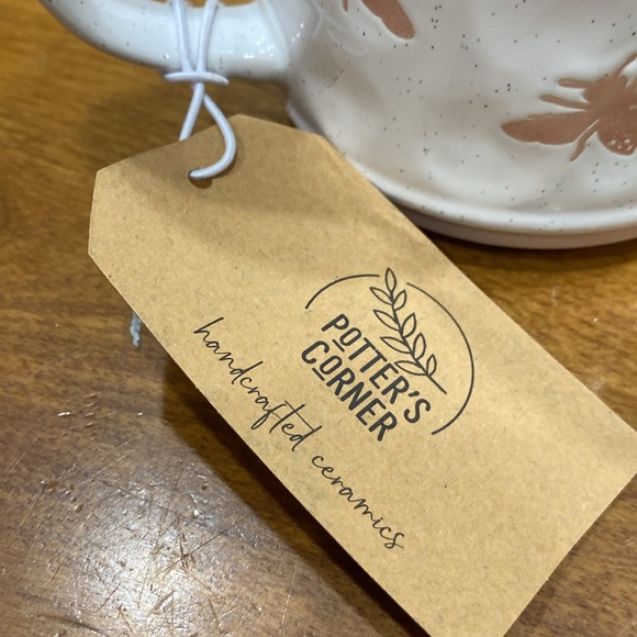 COPY - NWT.  Set off 2, Potter’s Corner, 16oz., ceramic mugs. - Picture 4 of 10